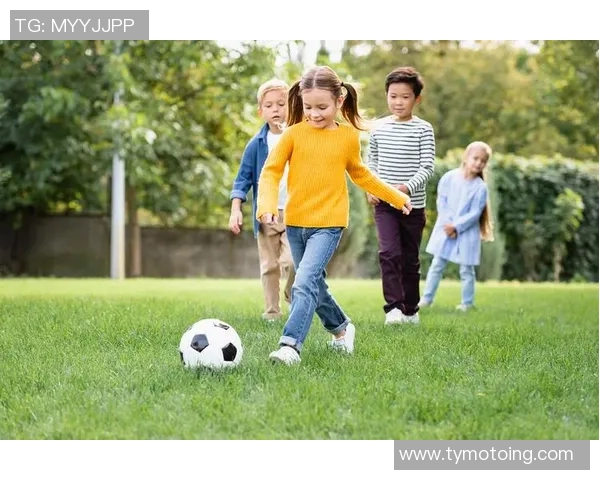 足球人偶服的魅力与创意探索让我们一起感受运动与时尚的完美结合